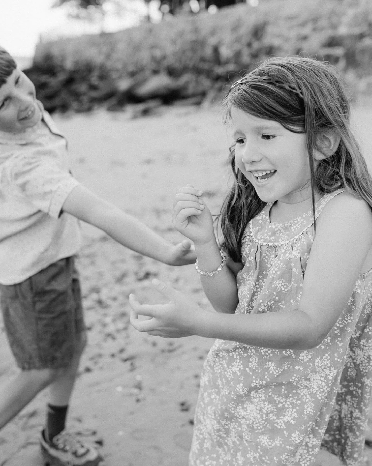 Oh what fun it is to watch your littles grow! I often think of yearly sessions as a time to document your family, but I also love that it gives me the opportunity to learn what your past year has brought to your life! ✨