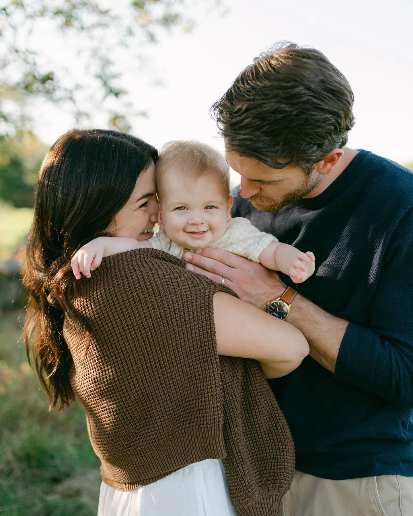 Lets fill the world with love 💕 

#bostonfamilyphotographer #heartfulmagazine #northshorema #fallsessions #minisessions #clickmagazine #familyphotoshoot