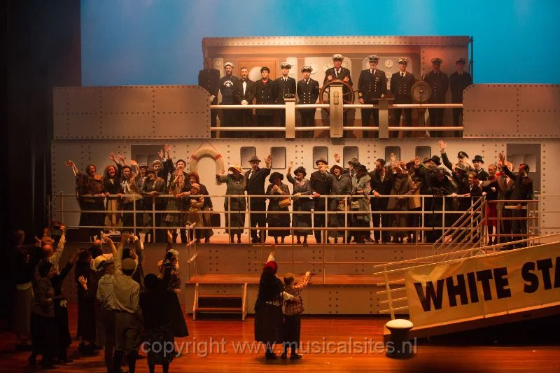 Recensie: Titanic - Een drijvend utopia