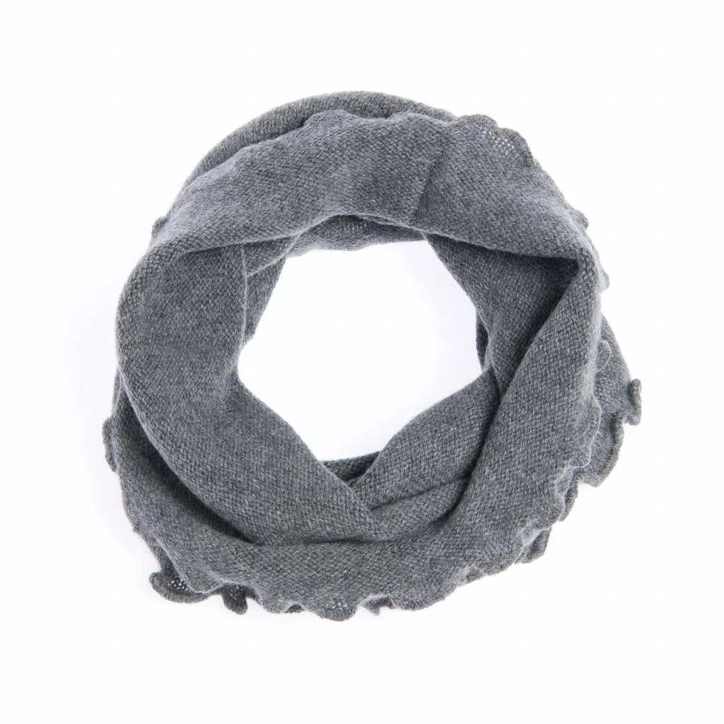 Welli cashmere loop scarf 2.jpg