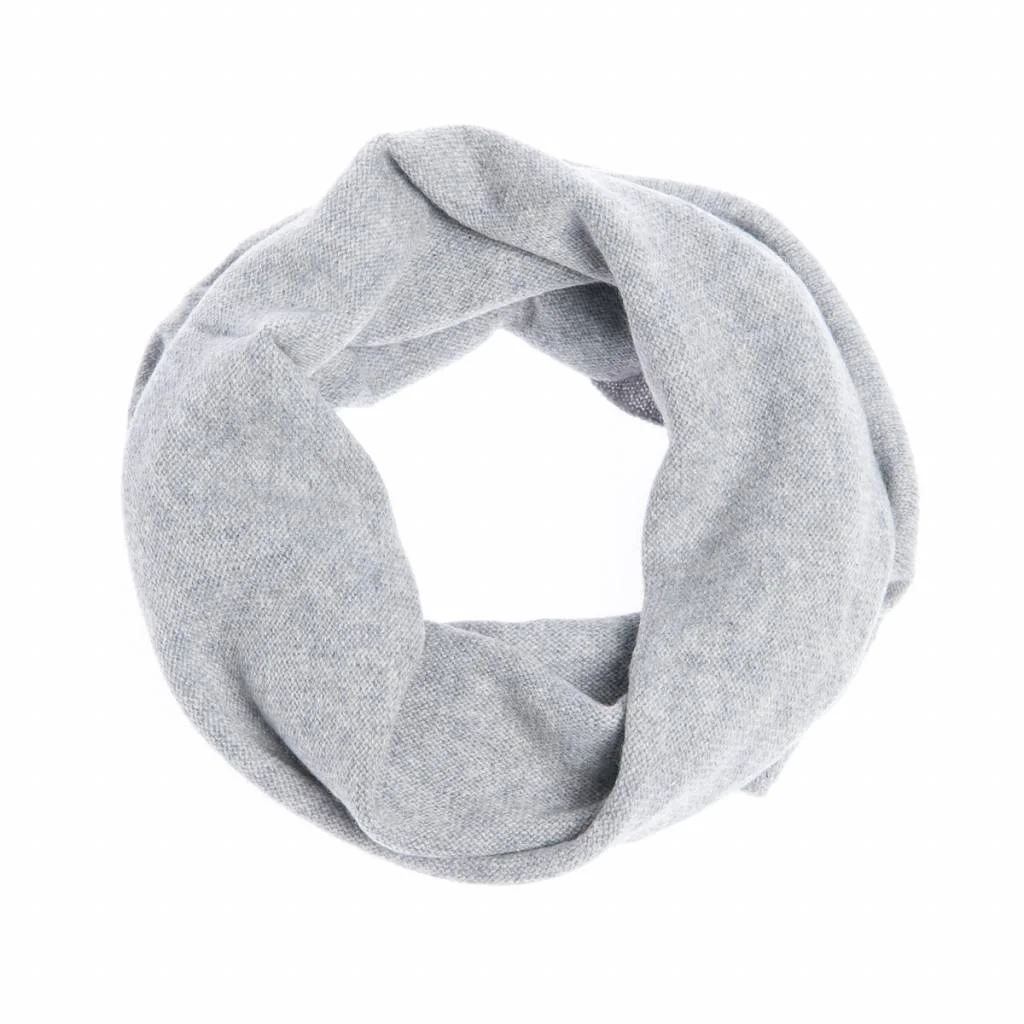 Mona - Cashmere loop scarf 2.jpg