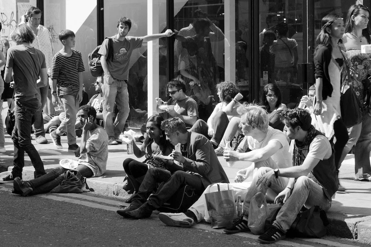 How to be brave and photograph people