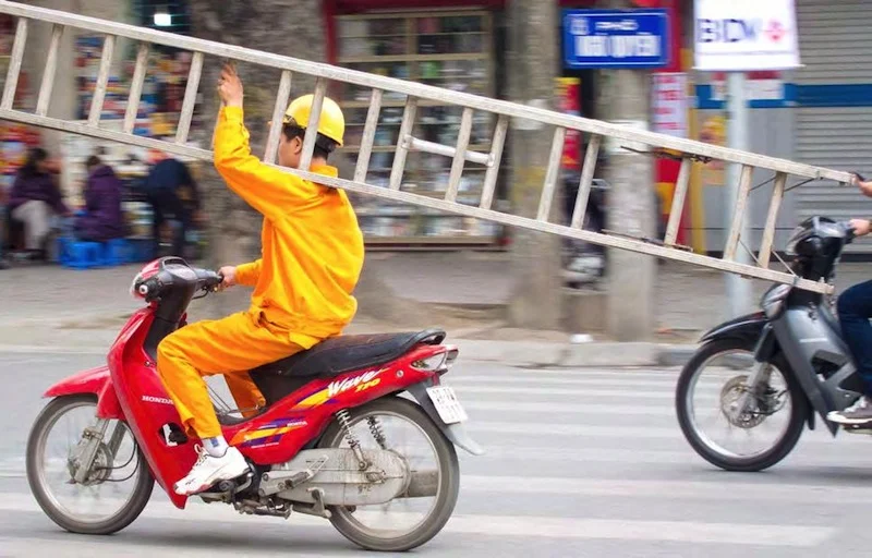 'Nearly missed you!' Or how to inject a sense of movement into your photos