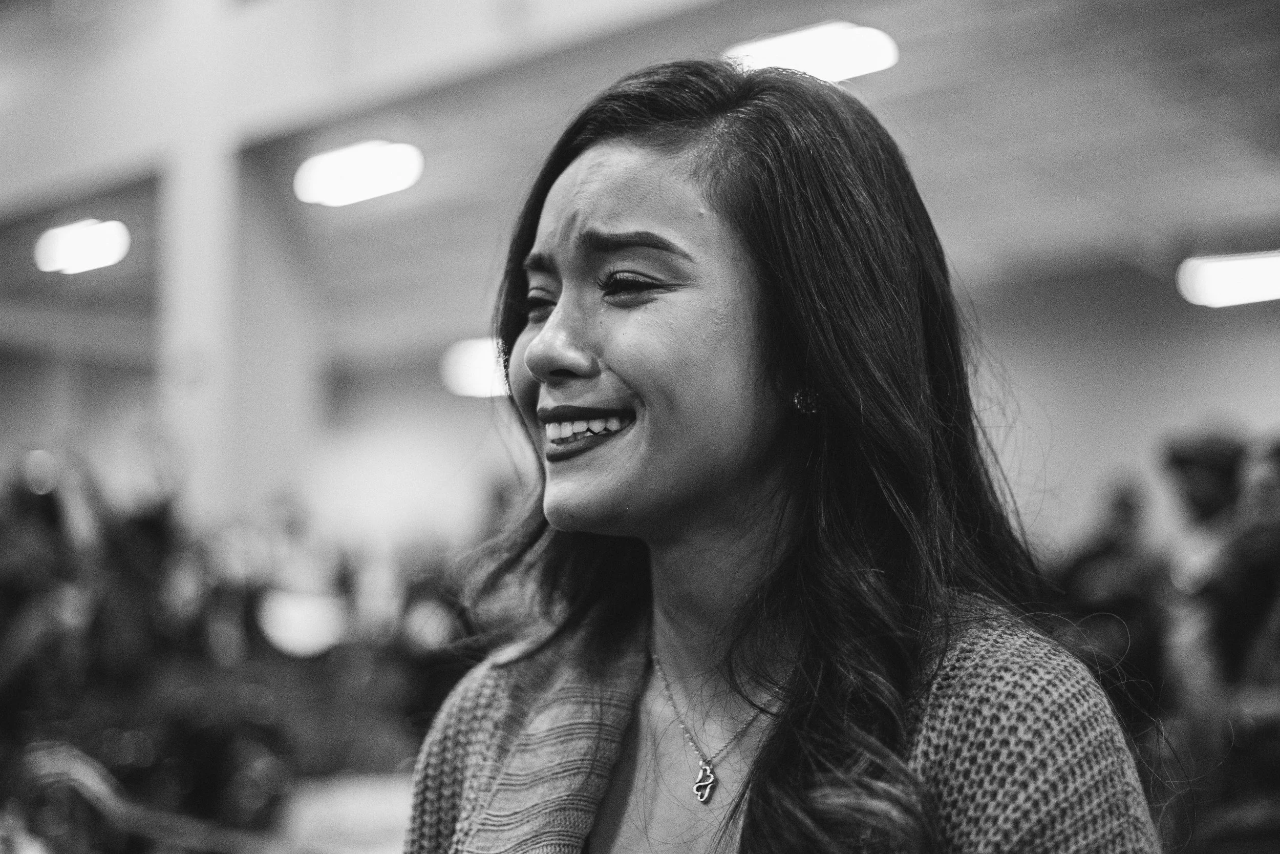 Army wife sees her husband for the first time in nine months at his military homecoming in Fort Benning, GA