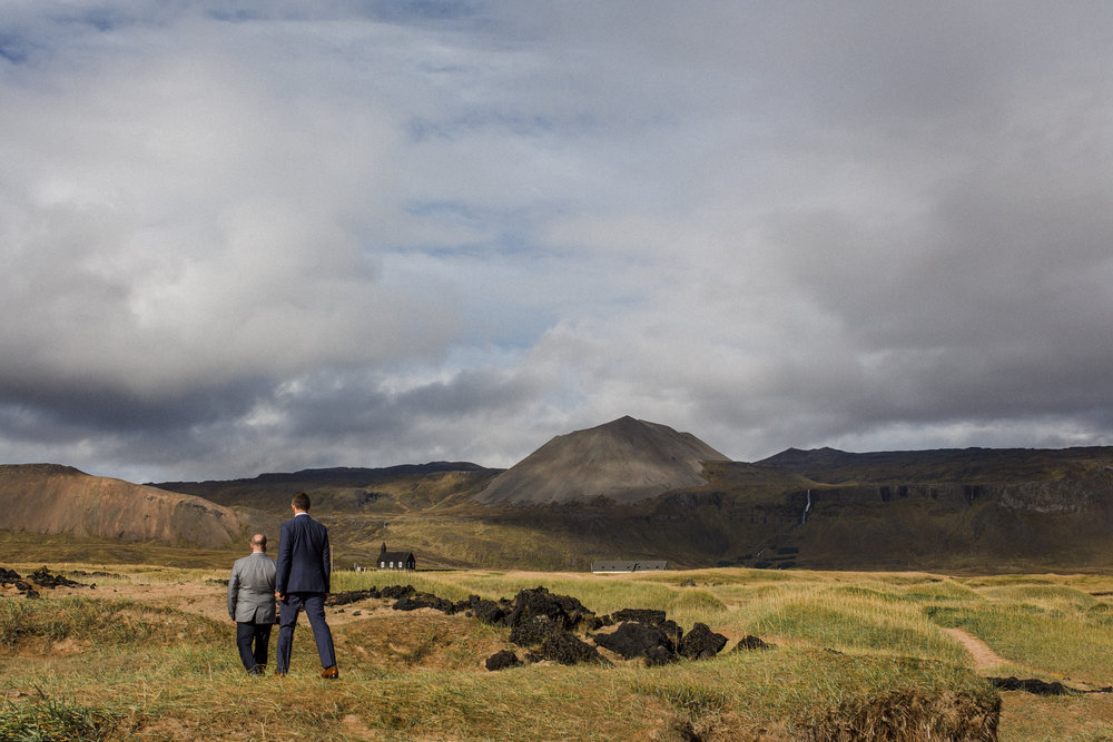 Best-wedding-photographer-in-iceland-kristin-maria34.jpg