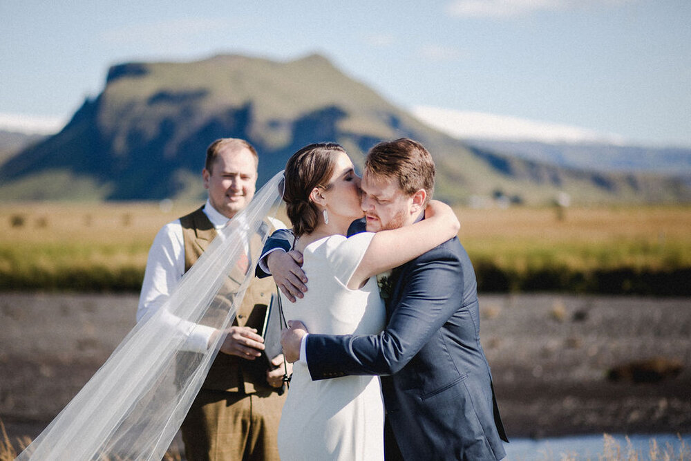 best-wedding-photographer-in-iceland-23.jpg