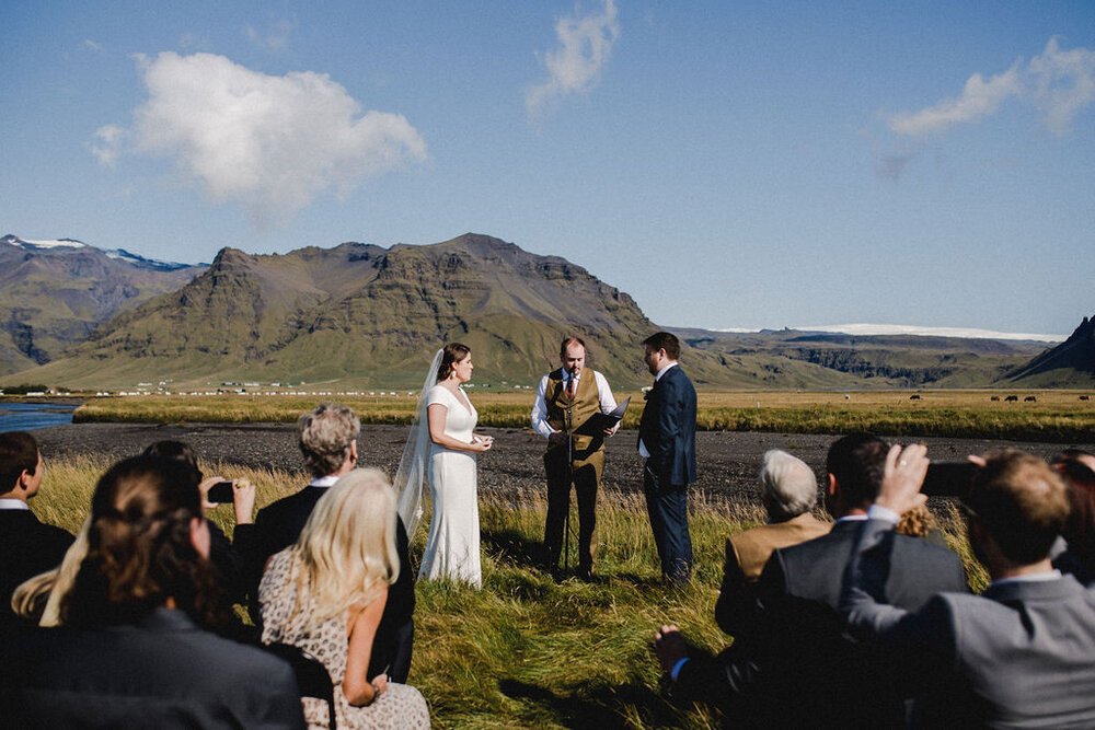 best-wedding-photographer-in-iceland-24.jpg