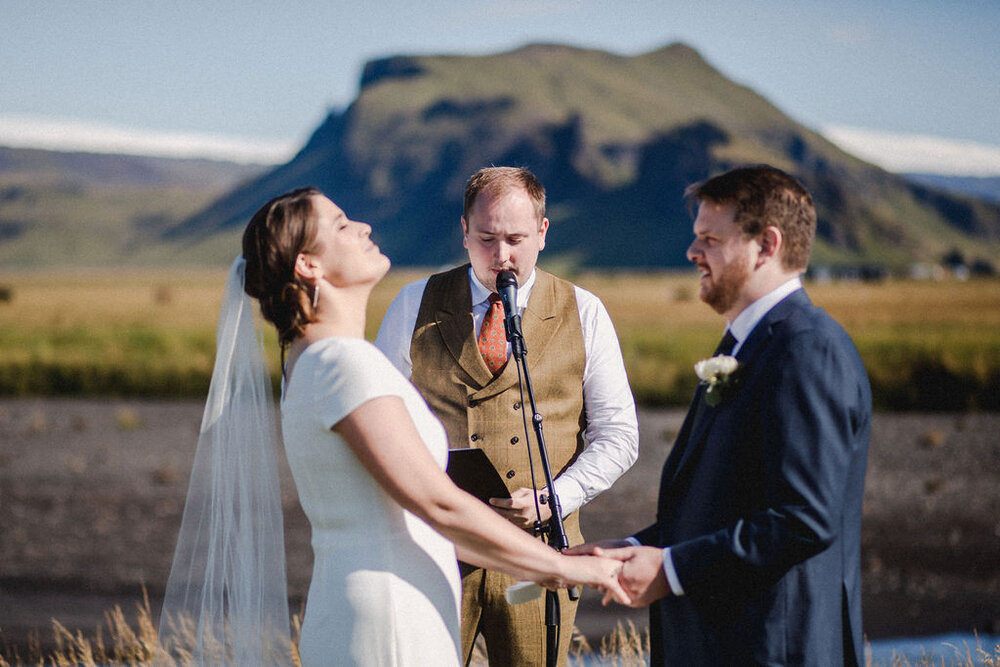 best-wedding-photographer-in-iceland-27.jpg