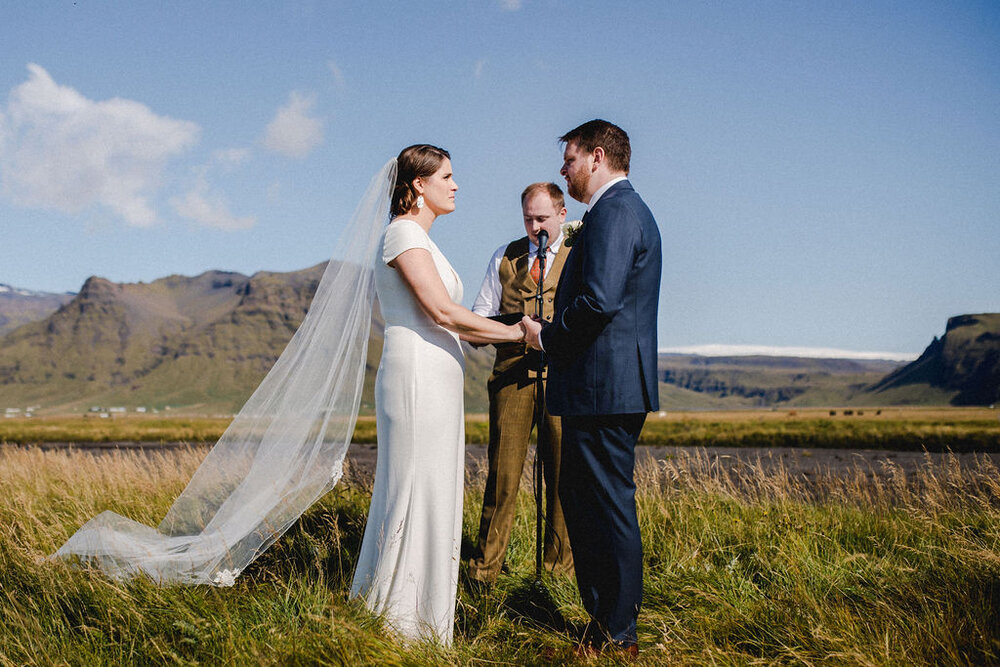 best-wedding-photographer-in-iceland-31.jpg