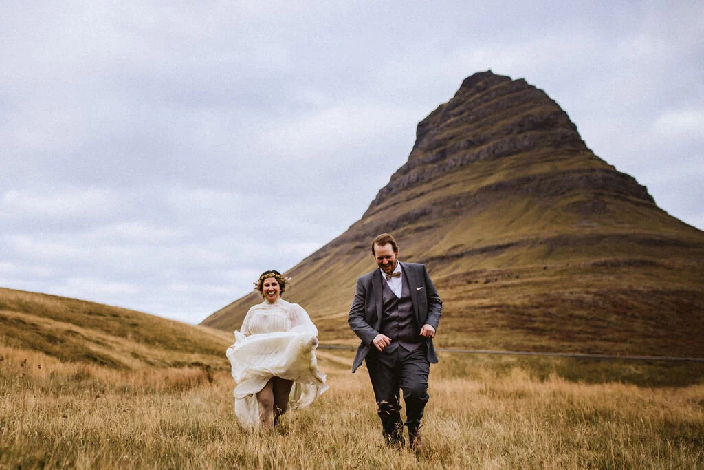 Leslie &amp; Bennet tie the knot in Iceland!