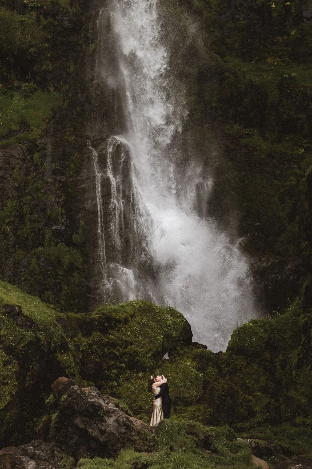 top-iceland-destination-wedding-photographer-60.jpg