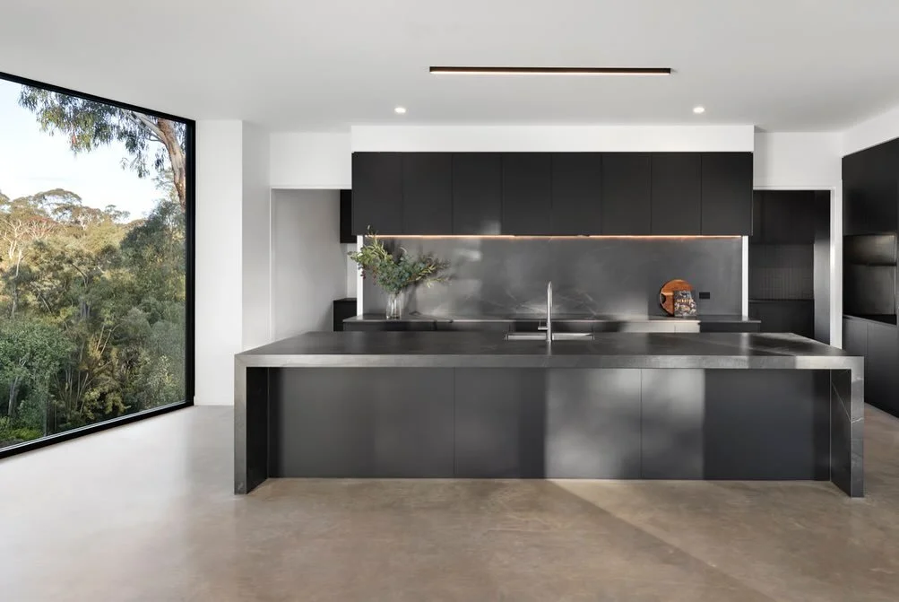Build a kitchen that has you cancelling dinner reservations 
.
.
.
PM &amp; construct: @matclair_constructions 
Cabinetry: @rochetkitchens 
Stone Masonry: @acropolismarble.com.au 

#matclair #matclairconstructions #customhomebuilders #melbournebuilde