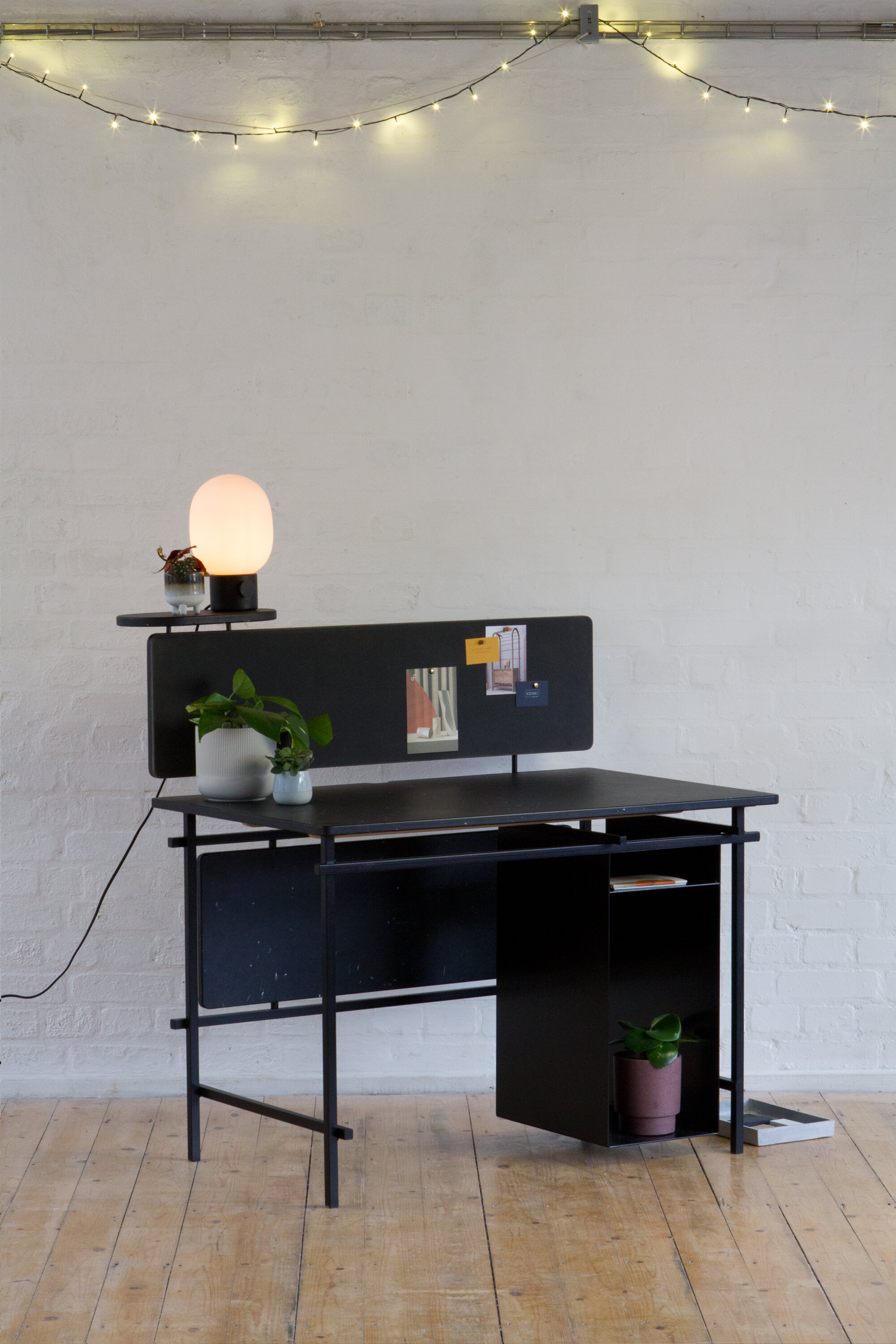 aesthetic desks