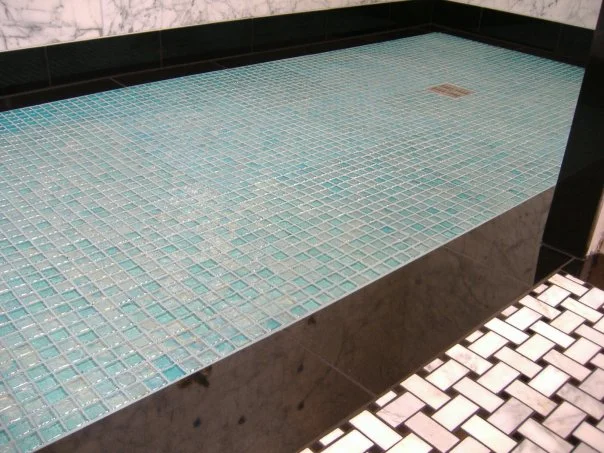 glass:granite curb-less entry.jpg