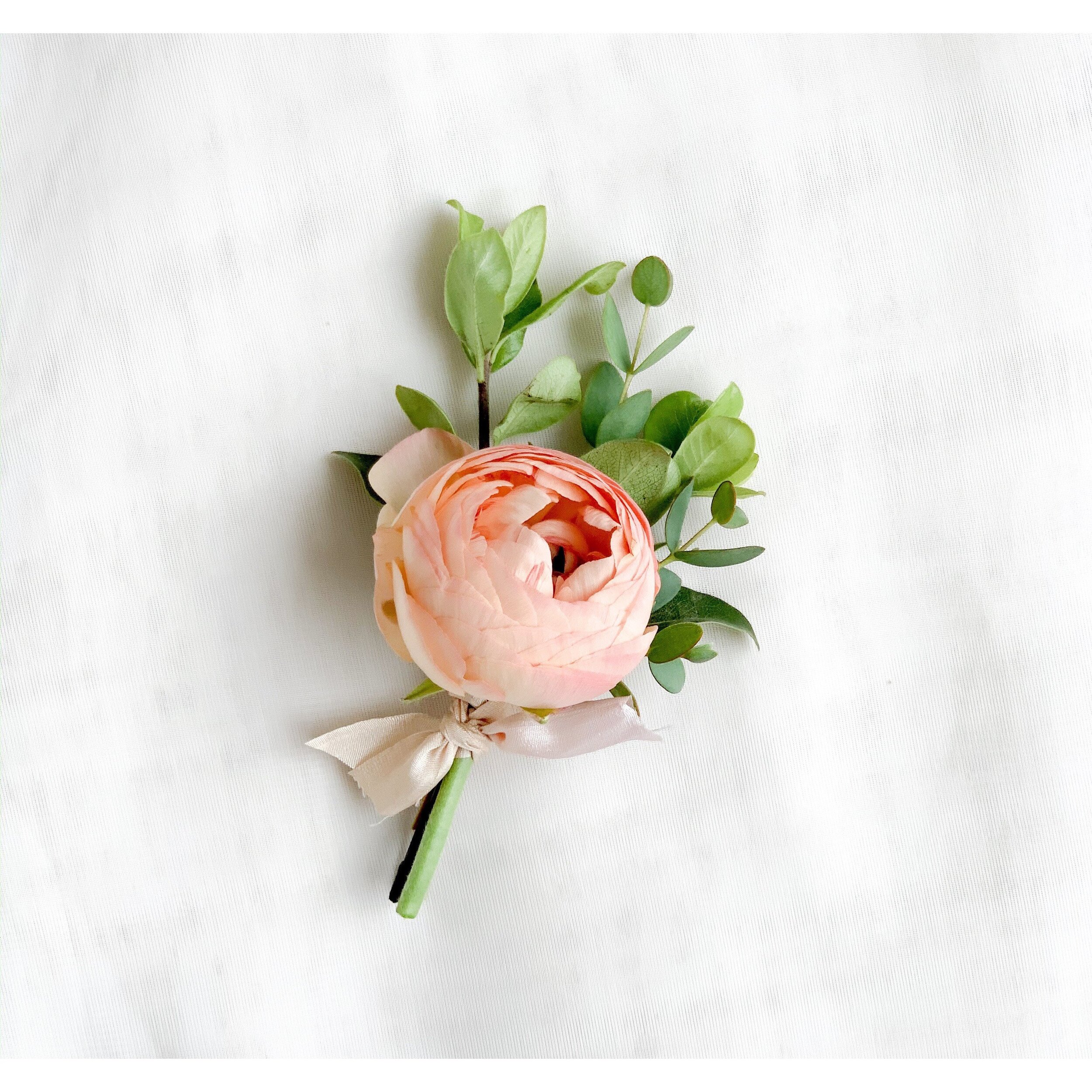 Peach Boutonnière