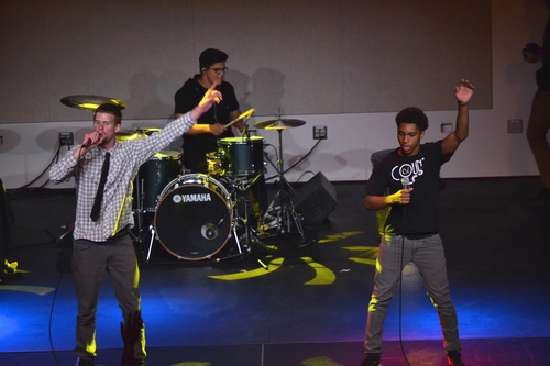 Illijam performing alongside Killawatts (right) & Thiago DeSouza (drums) during his last show at Liberty University as a student (4/23/2015)