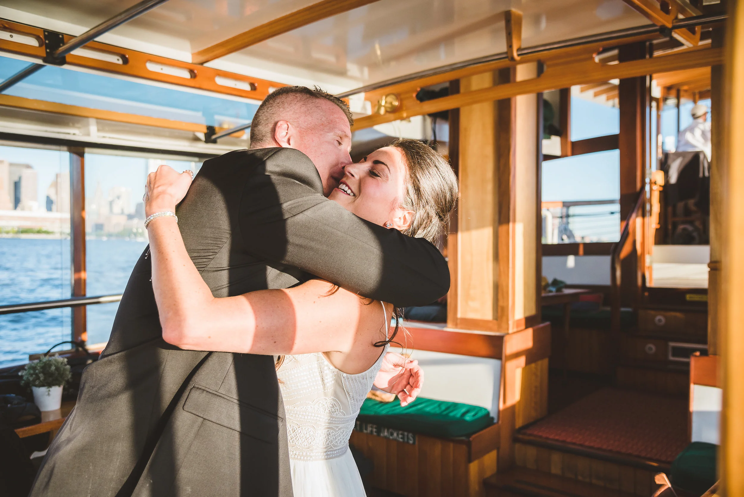 Jeremy&JulieManhattanYachtNYCElopement (20).jpg