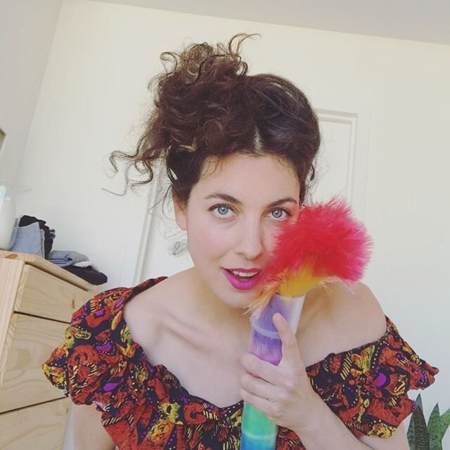 !ACTIVITY OF THE DAY! Dress up as your favourite cleaning product//comment below what YOUR FAVE cleaning product is 🧼🧹🧽I love this feather duster so much I don&rsquo;t use it🦚🦚🦚
