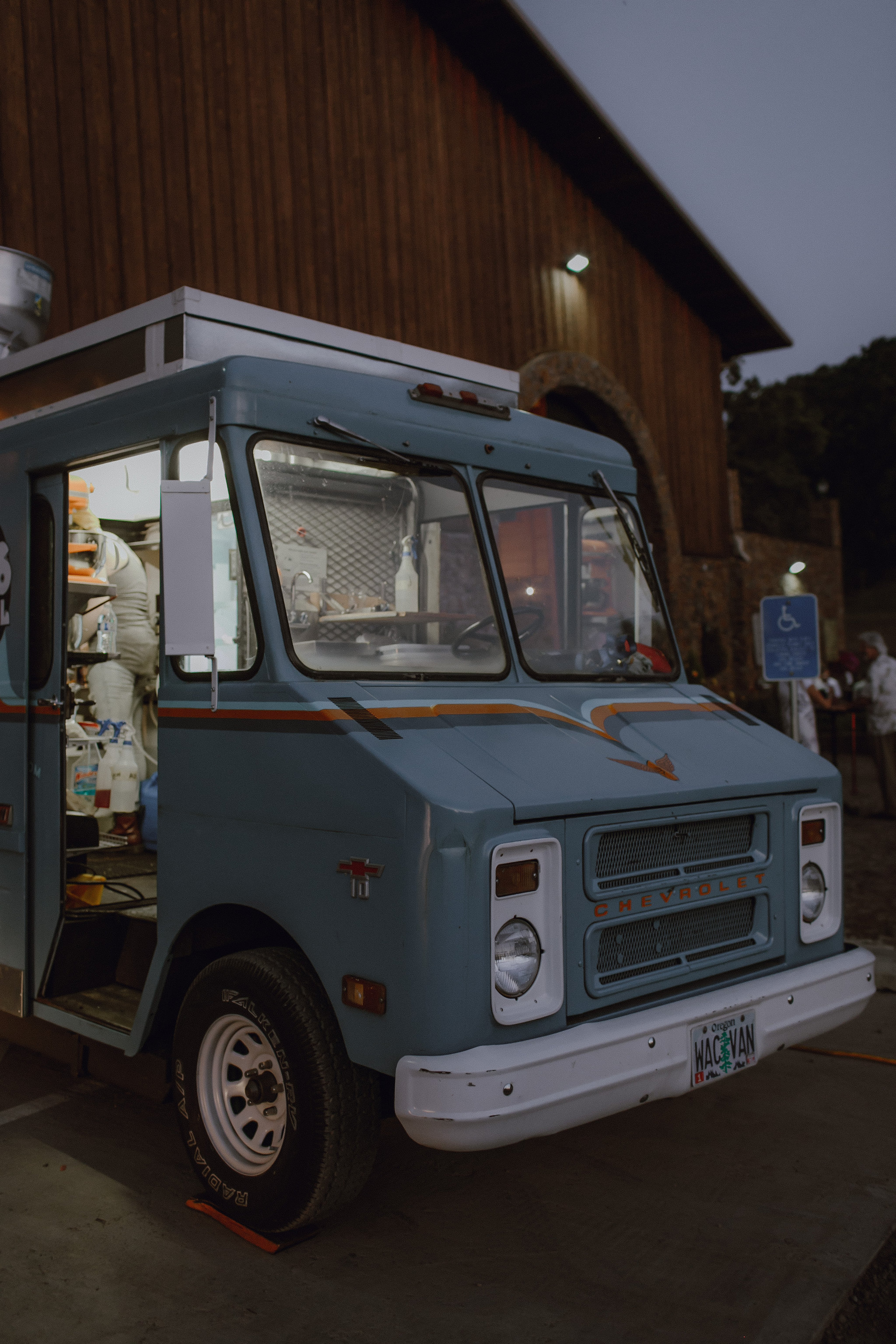 food truck wedding-05