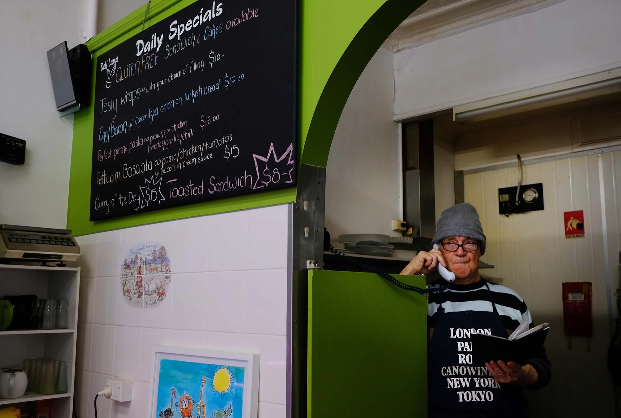 tommy cafe resizedDSCF4609.jpg