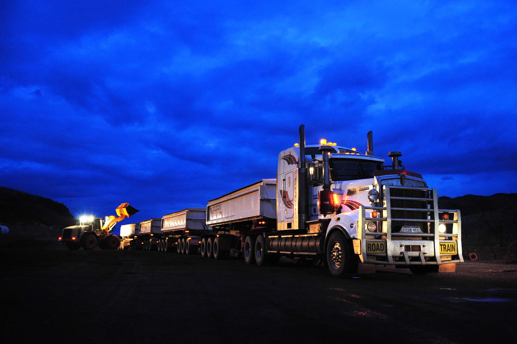 molynitetruck1resized.jpg