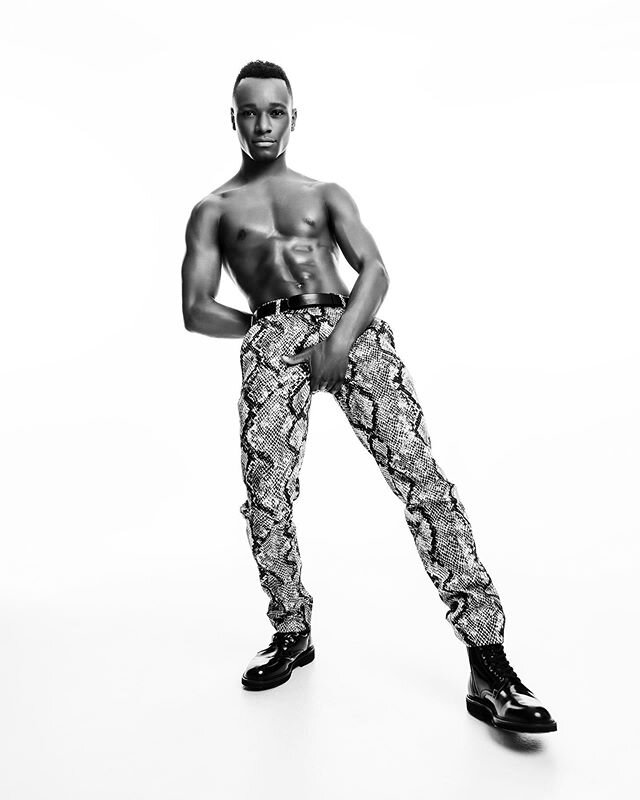 Photographer:  @m2_pro 
Model: @isaiahjhodges 
Stylist: @buhhreee 
Retoucher: @shernet_editorial 
Magazine: @likealionmagazine 
#m2pro #fashion #fashioneditorial #malemodel #likealionmagazine #published #shotatblok