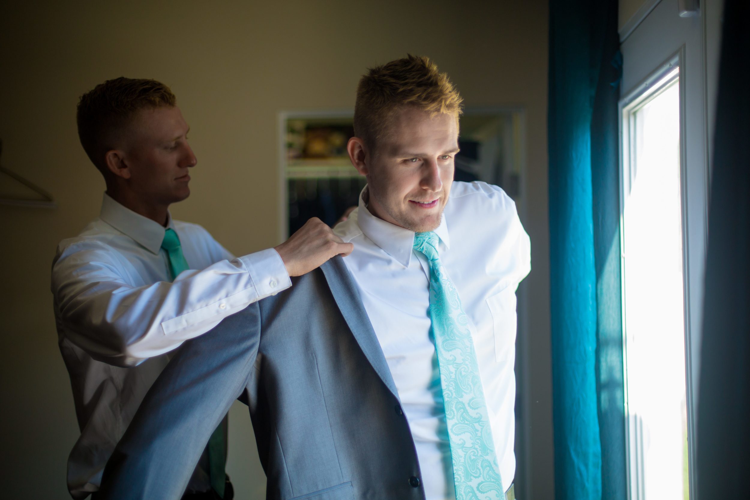 The groom getting ready.