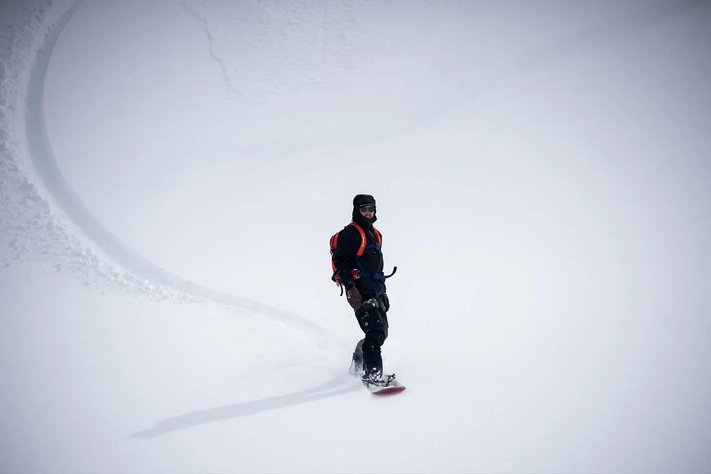 When @sllim.ybot says Tuesday&rsquo;s the day, you drop everything and make it happen. What an absolutely epic day. Now reckon we can pull a solid backcountry fly-fishing mission in the same week, @2haynes ???

@newzealandsnowboarding @smithopticsnz 