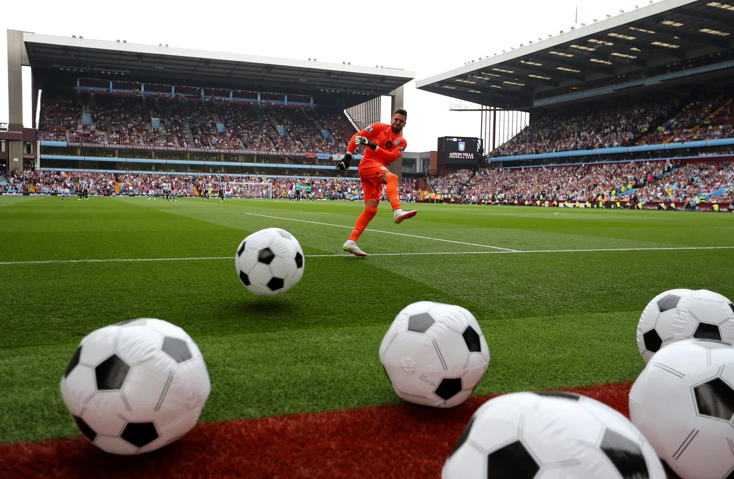 Premier League Football