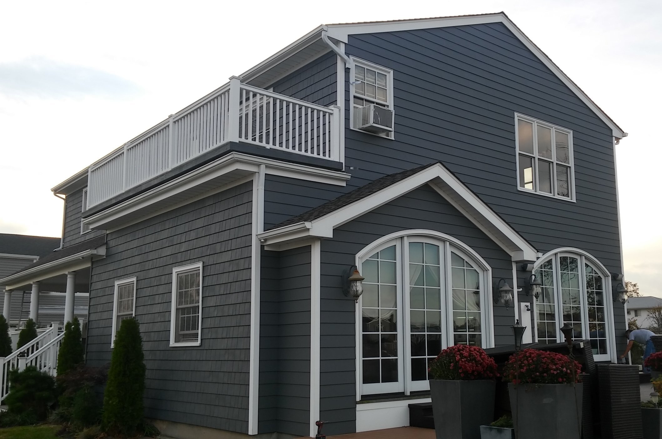 Painting exterior LI 2.jpg