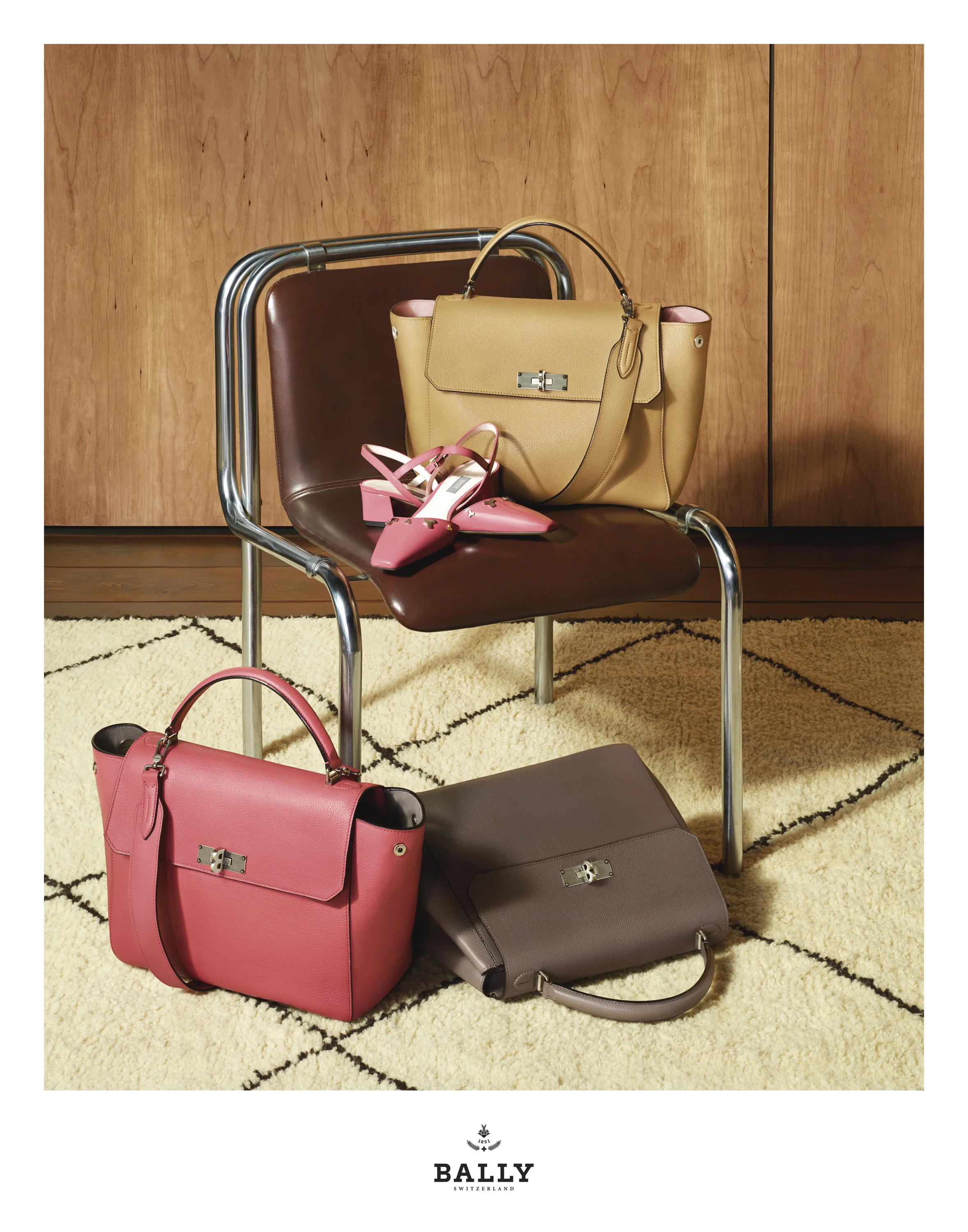 AM-Pages-November2015-3-21 copy.jpg