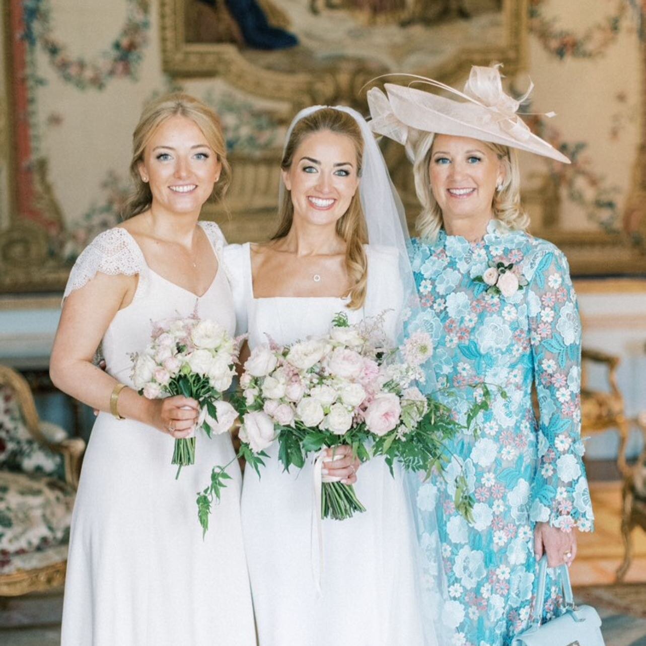 HOLLY // they say a picture speaks a thousand words and this one really does! You looked absolutely stunning on your wedding day! Your mum and sister look so incredibly proud to be right there with you. Thank you for having us to be part of a very sp