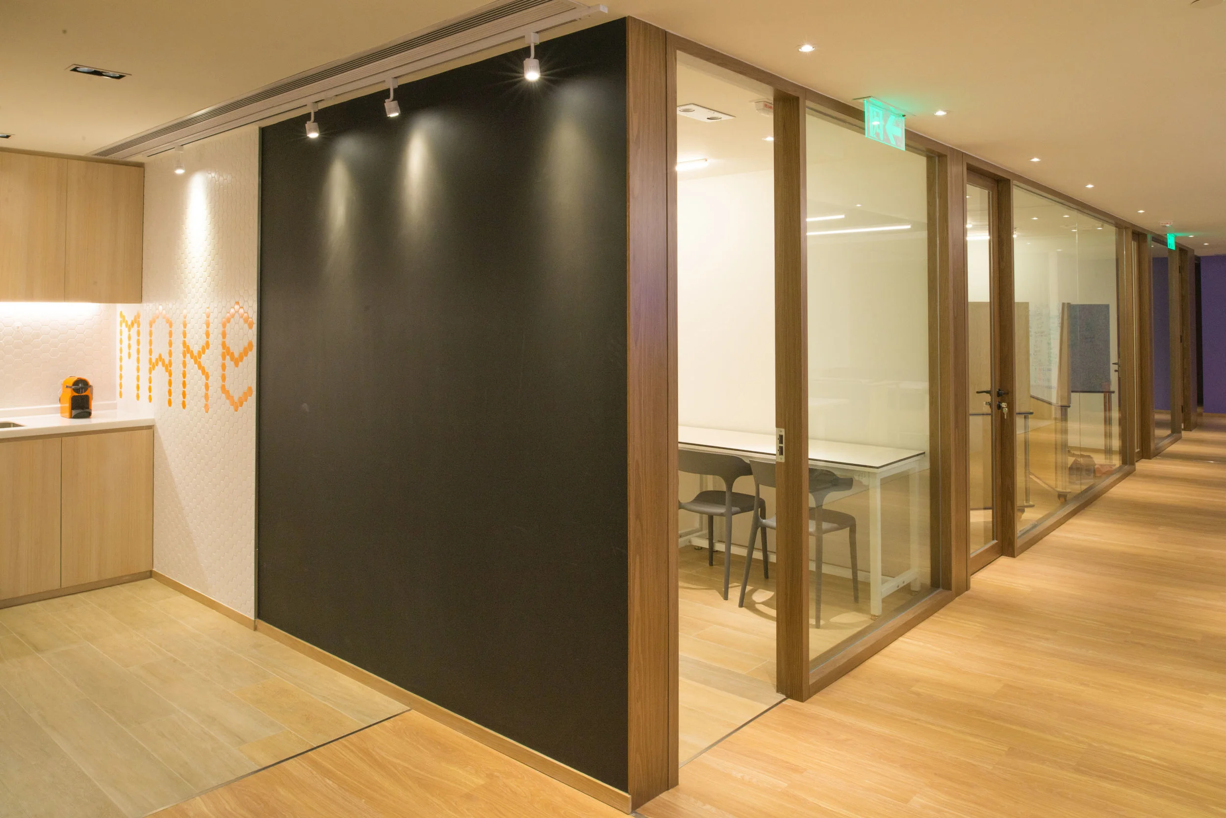 Multi-purpose space A corridor of rooms next to the pantry and entrance offers various possibility for functions and experience for users