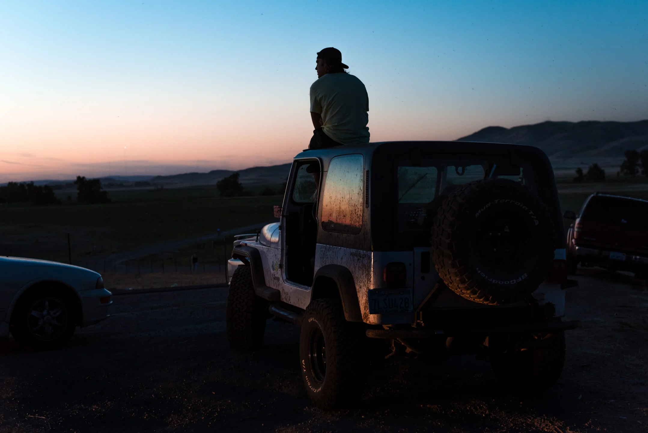 Sunset Jeep at the Dikes in Fresno California