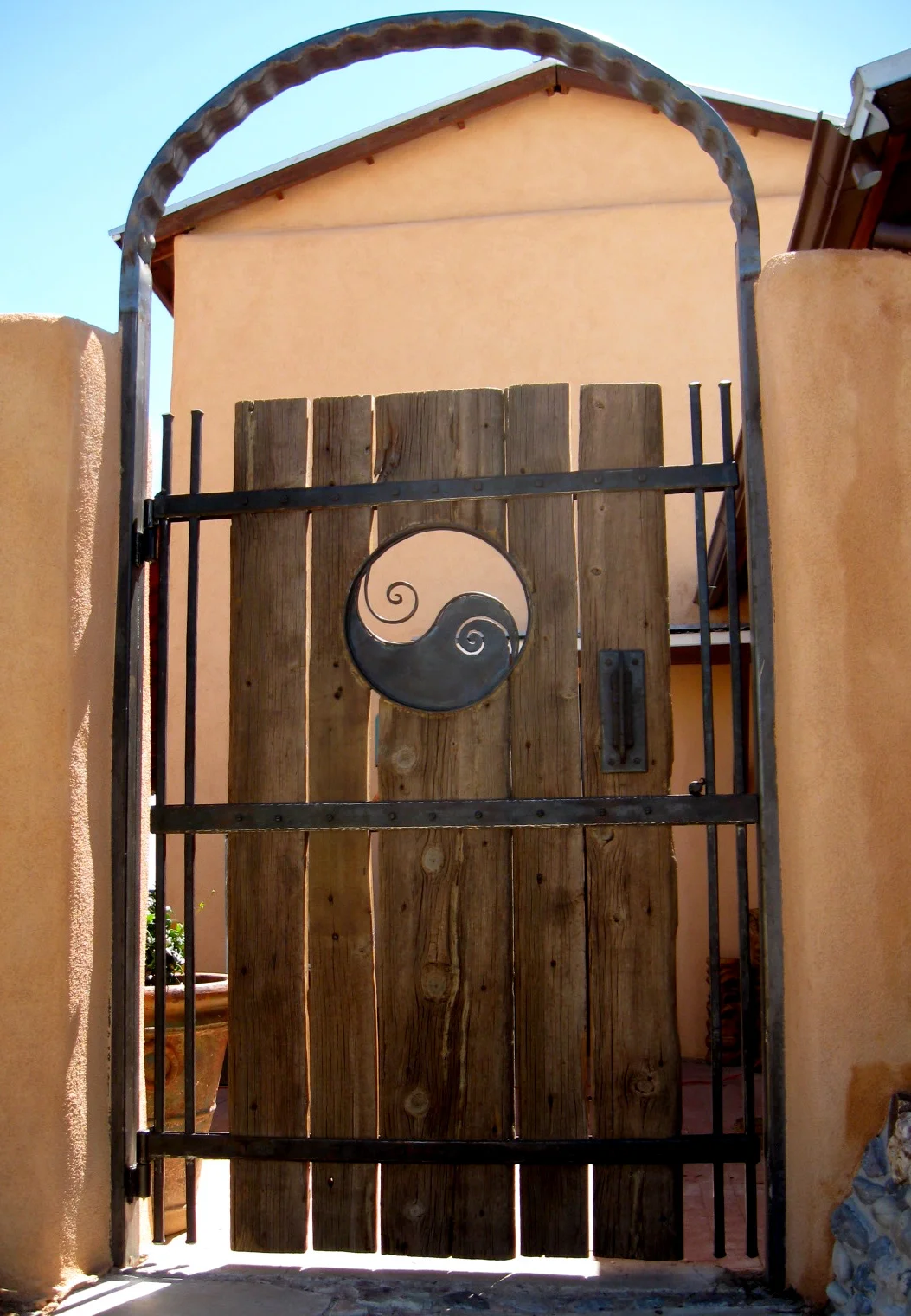  Yin Yang gate, Cerrillos, NM 