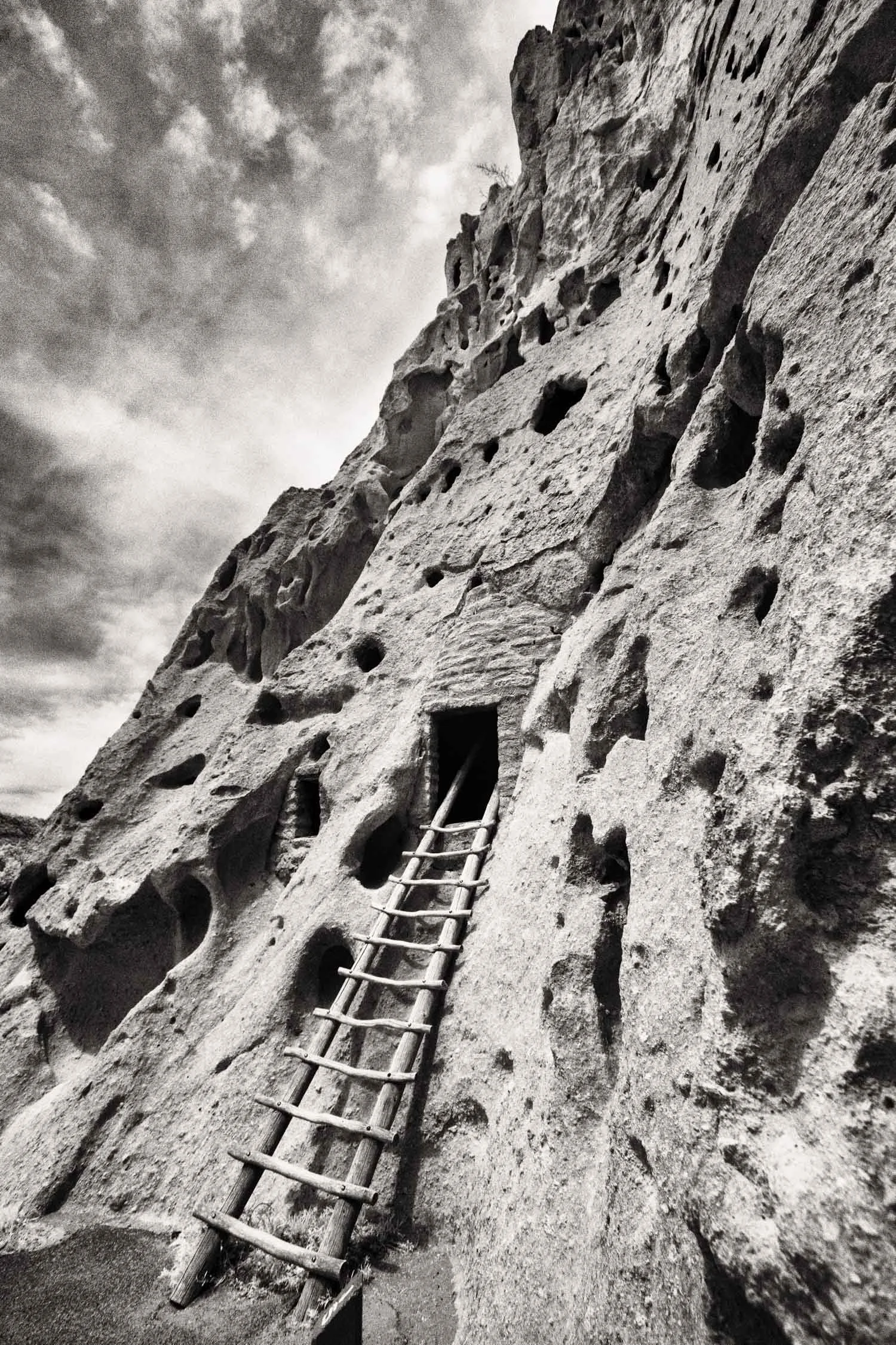 bandelier_ladder_infrared.jpg