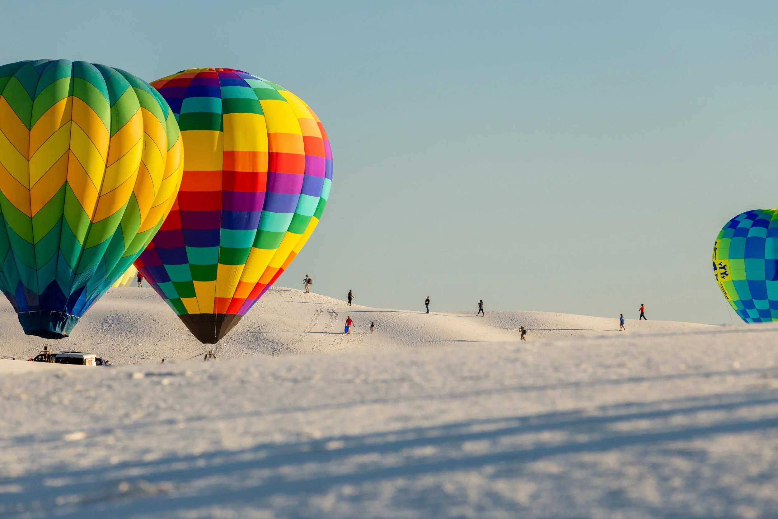 balloons_white_sands.jpg