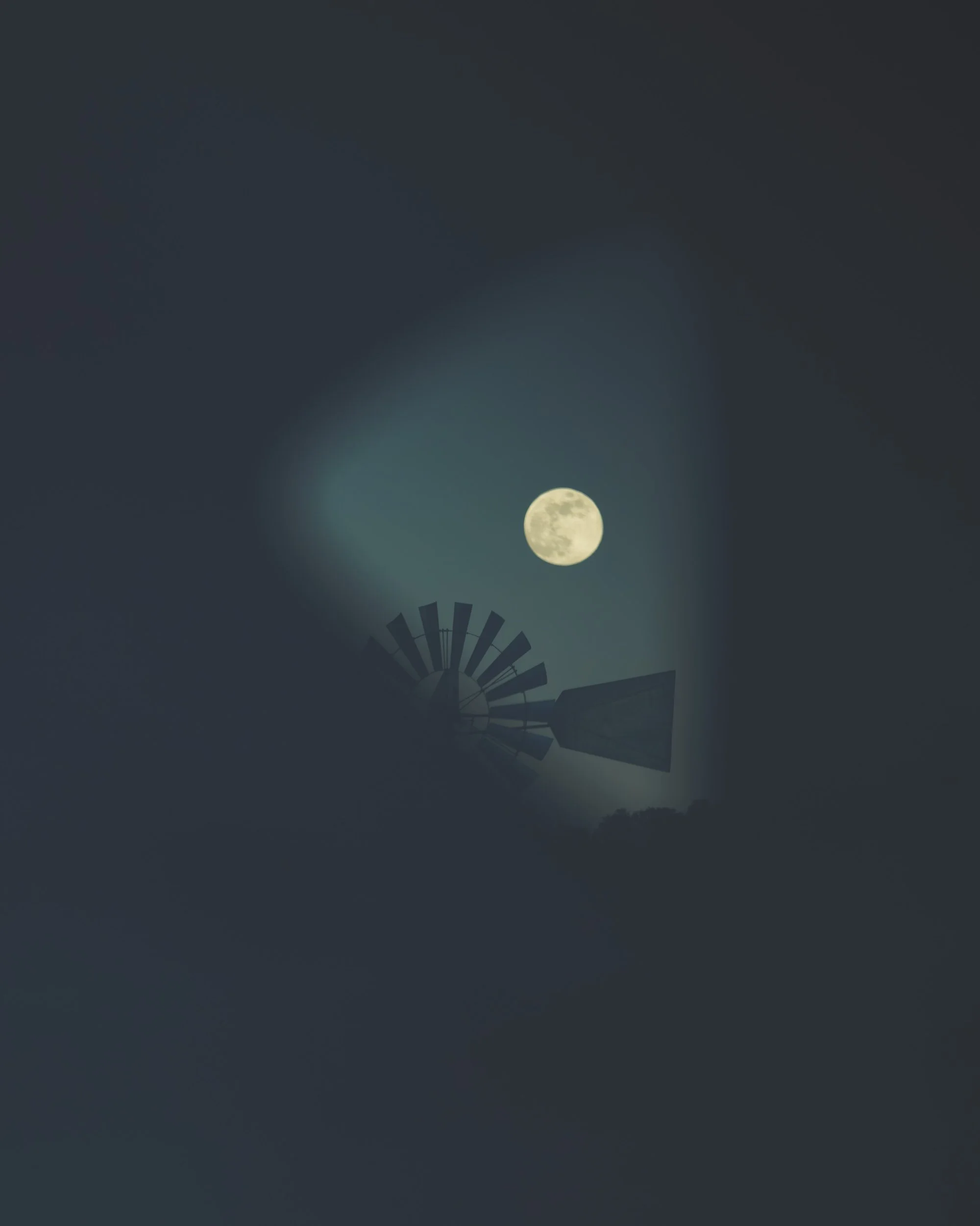 windmill_moon.jpg