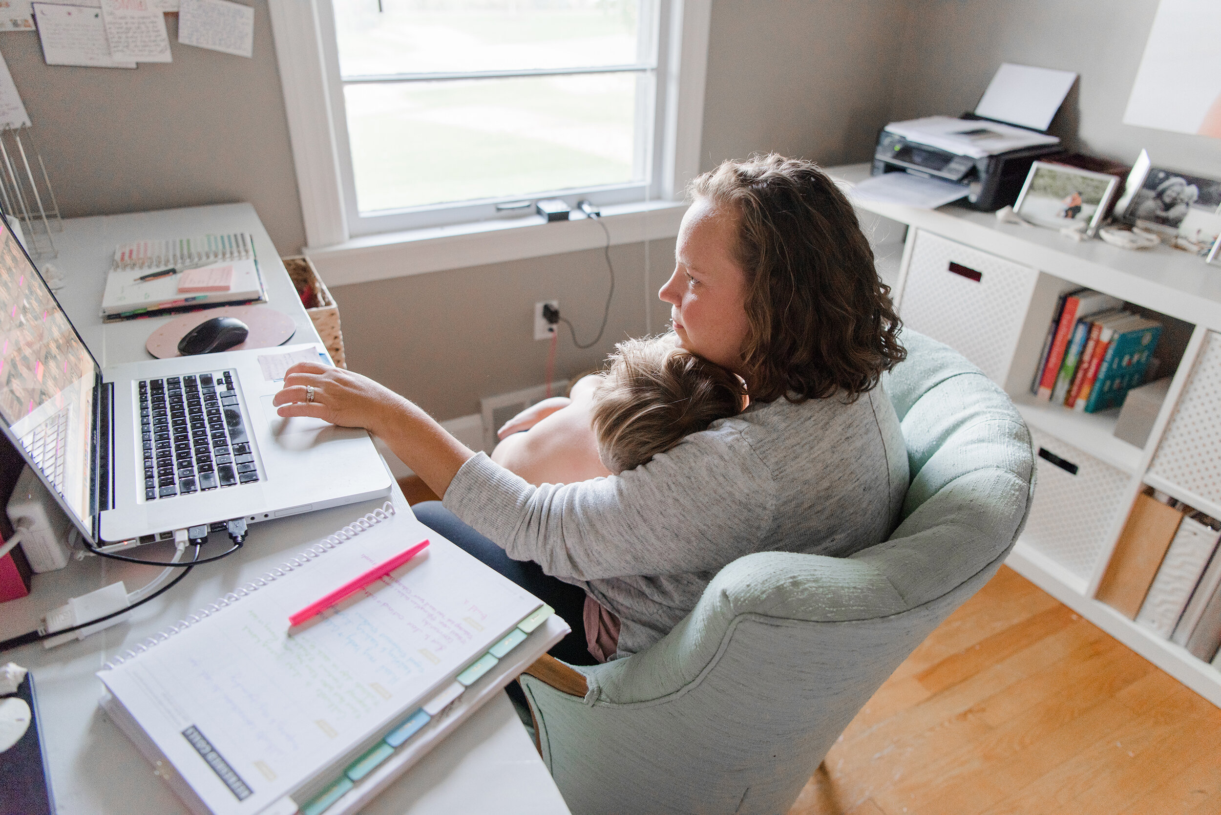 priscilla-baierlein-photography-working-from-home-with-kids
