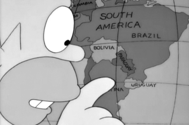 En Español: "Este lugar parece ser muy 'guay', se llama Uruguay". En Inglés: "Look at this country, 'U R Gay'".