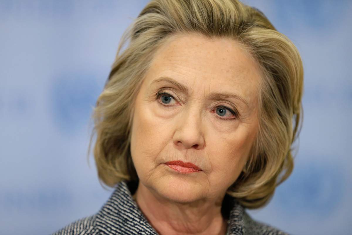 Hillary Clinton may be the most experienced and well-versed candidate in the presidential field, but she faces the unpredictable headwinds of an electorate that has given up on the status quo and gone in search of political outsiders.