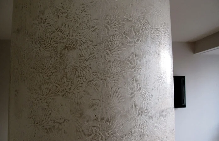Marmorino Inlaid Pattern on Columns. Private residence in the new Richard Meier building on Prospect Park, Brooklyn, NY. Link