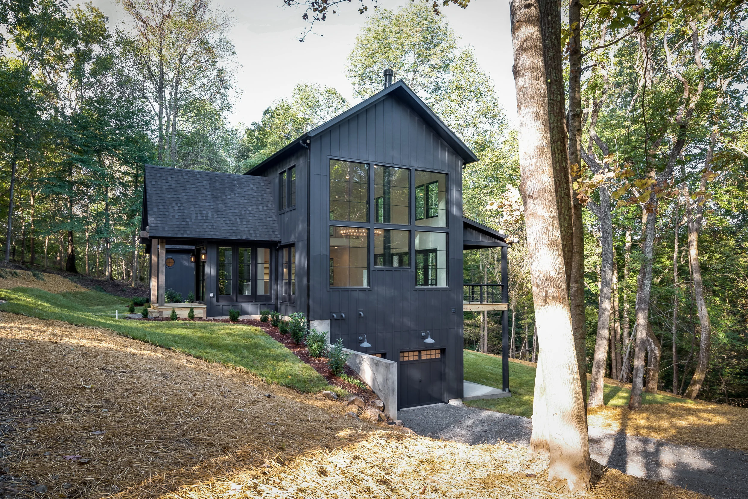 181019_BlackBeautyModernTnFarmhouse_Blog-10.jpg