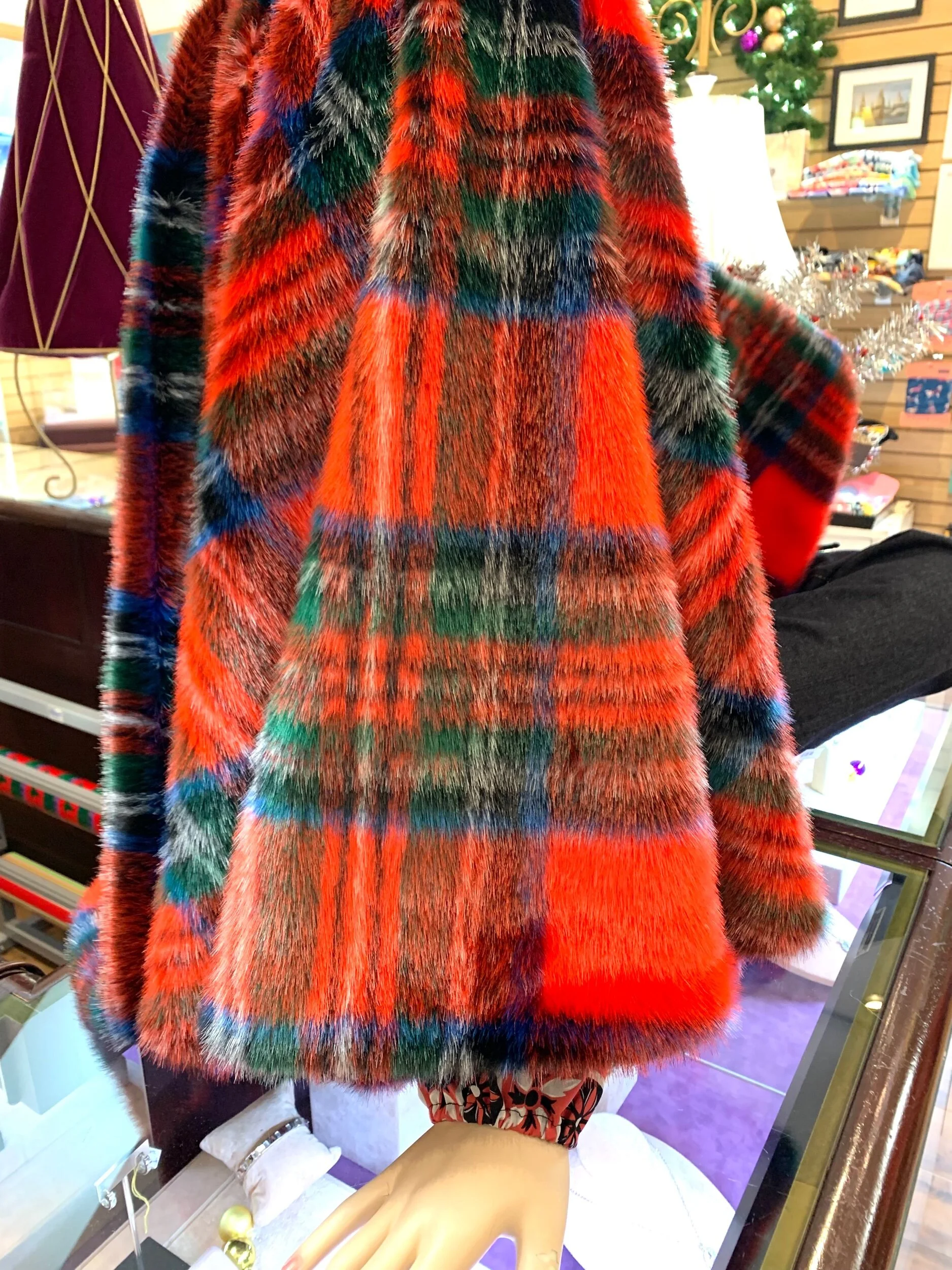 HOLIDAY COLLECTION RED PLAID FAUX FUR TREE SKIRT