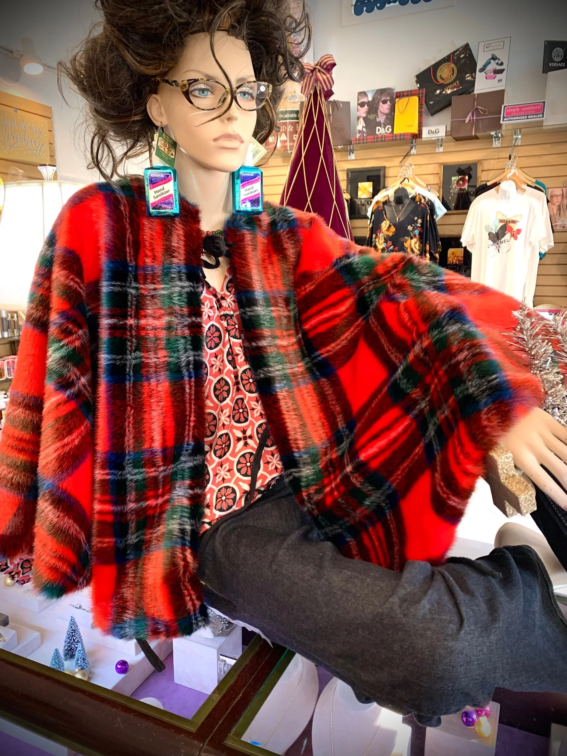 HOLIDAY COLLECTION RED PLAID FAUX FUR TREE SKIRT