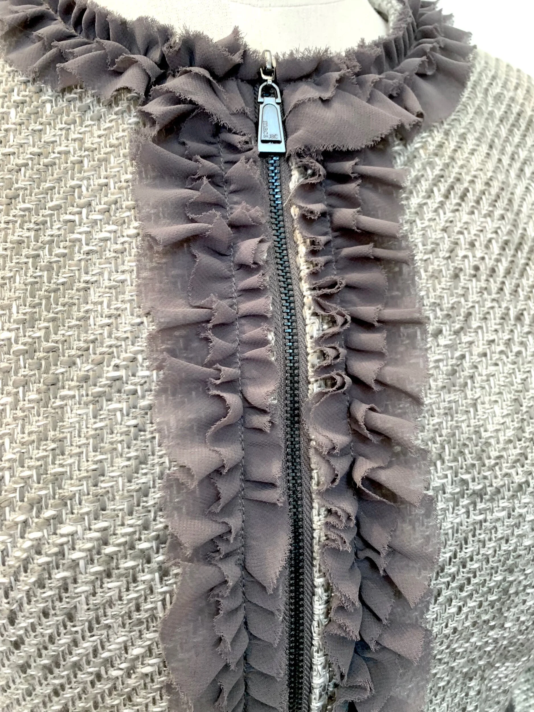 9DCFBA38-72B5-469D-94A7-612254B7ABEA