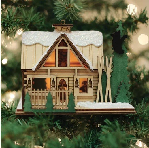 Santas_Ski_Lodge_Tree.jpg