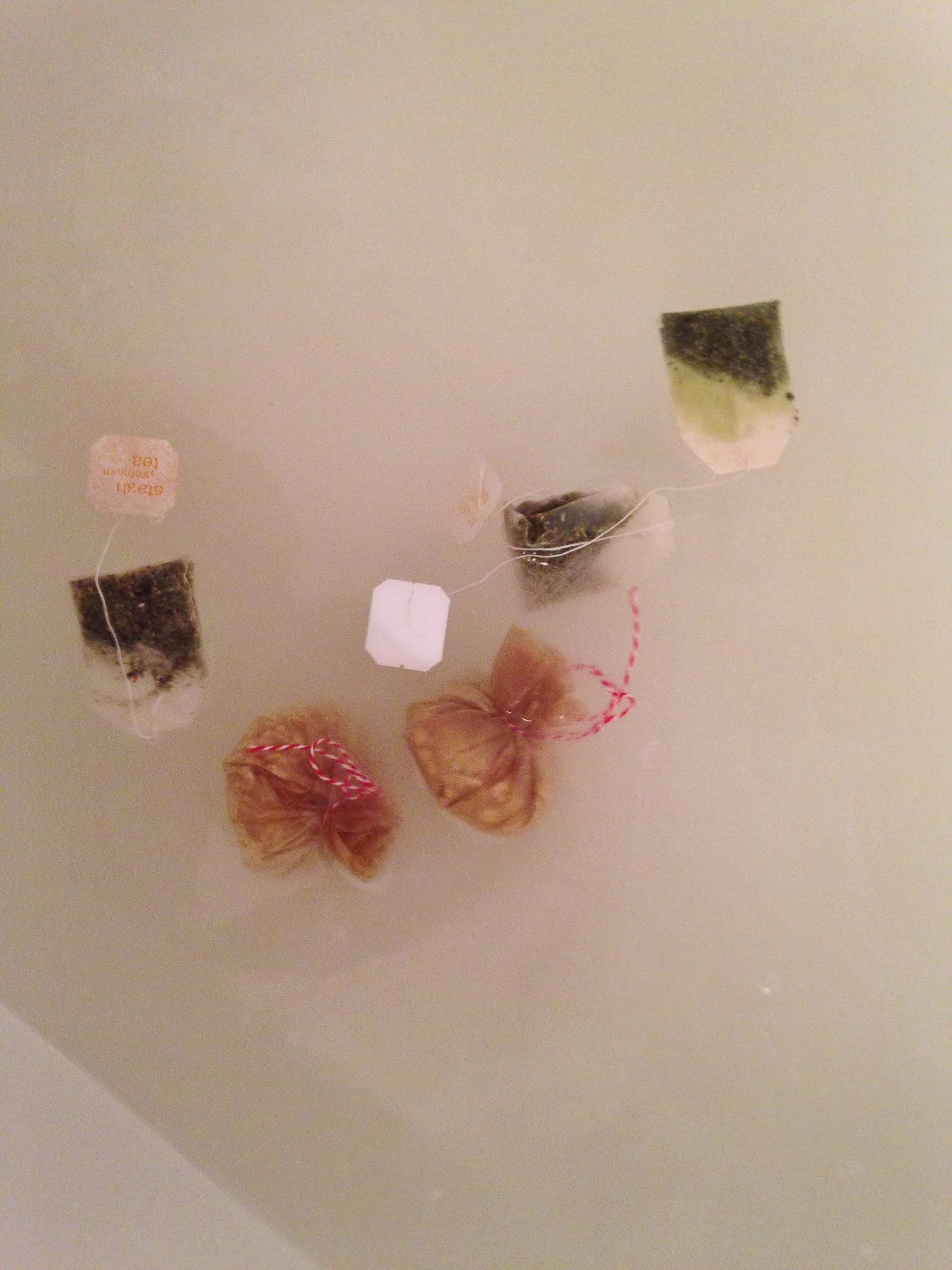 soothing+oat+tea+bath.jpeg