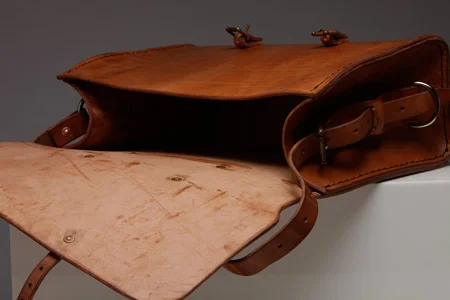 Etwas_Leather_Bags_2_web.jpg