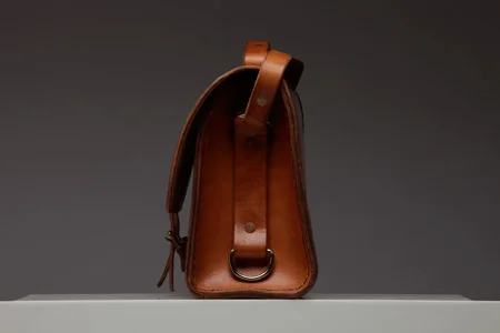 Etwas_Leather_Bags_3_web.jpg